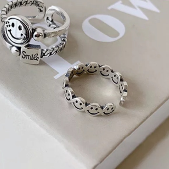 😊Insta smiling  Sterling silver ring - Picture 3 of 4